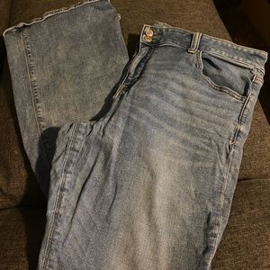 American Eagle Light Wash Jean